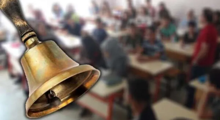 18 milyon öğrenci sınıflara döndü... Ders yeniden başladı