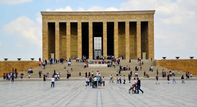 2025’te 8 milyon 242 bin 170 kişi Ata’sını ziyaret etti