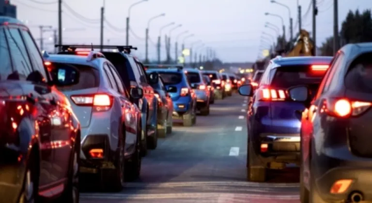 34,2 milyon araç trafikte... Otomobil ve motosikletler zirvede