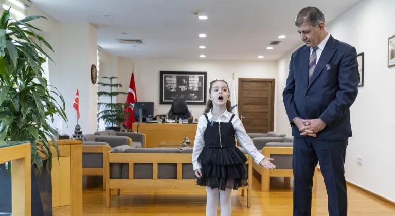 4 yaşından beri İstiklal Marşı’nı ezbere okuyor