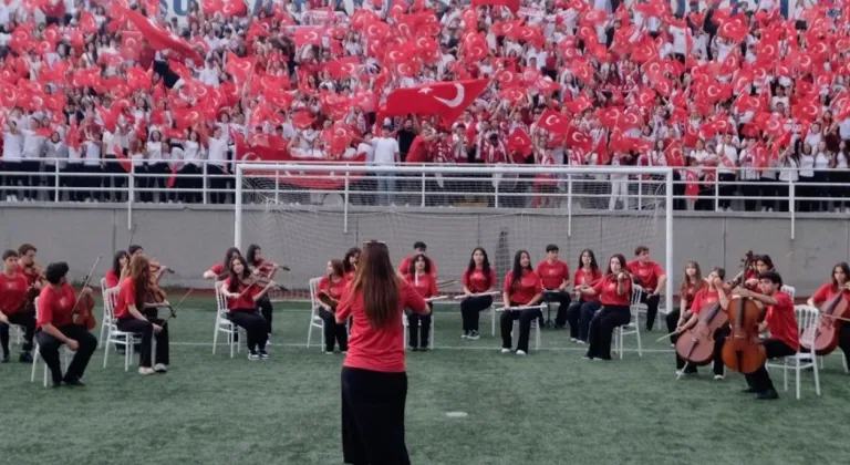 A Milli Takım marşını Bursalı öğrenciler besteledi... Bursalı 'Bizim Çocuklar' birinci seçildi