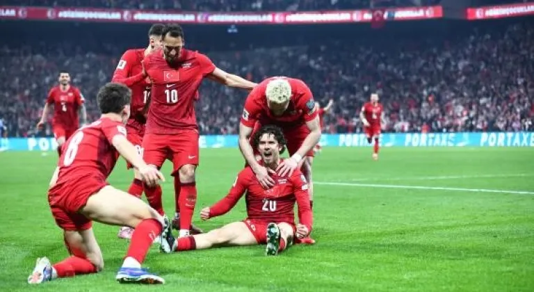 A Millilerden FIFA öncesi iki özel prova