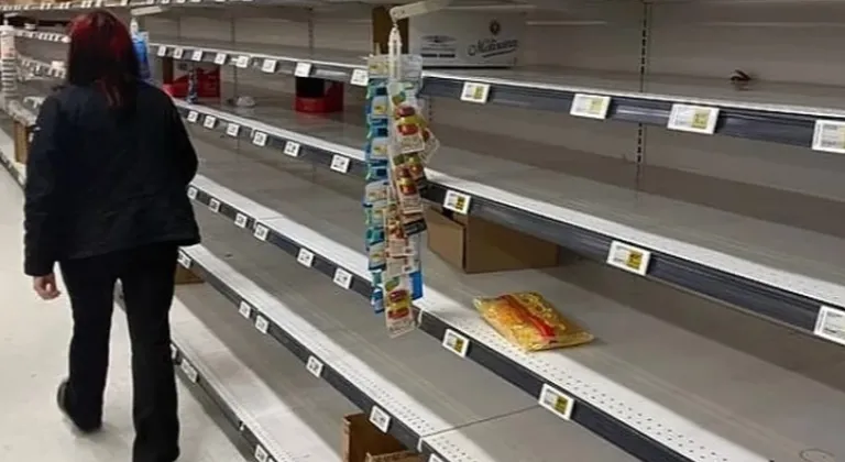 ABD'de Kuş Gribi Krizi: Marketlerde Yumurtaya Kısıtlama!







