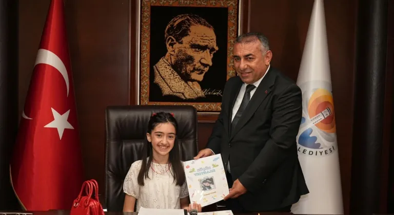 Adana Büyükşehir'e küçük başkan!