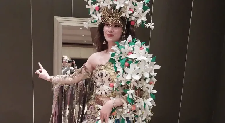 Adana’da Uzunköprü rüzgarı... Moda tasarımcısı Güzin Vardar Türkiye birincisi oldu