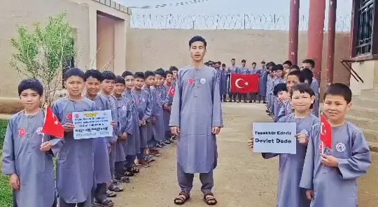 Afganistan’daki yetim çocuklardan 'Devlet Dede'ye teşekkür