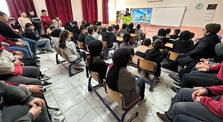 Afyonkarahisar'da trafik bilincine Jandarma desteği