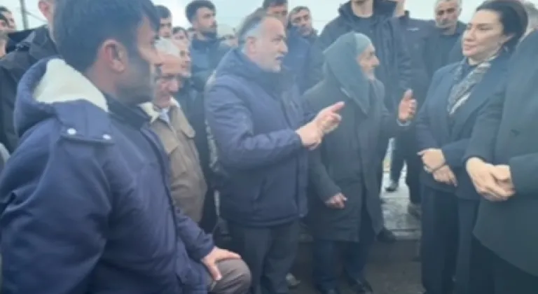 Ağrı Taşlıçay’da yol tepkisi!