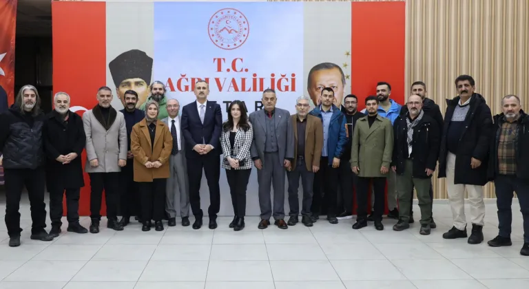 Ağrı Valisi Önder Bozkurt basın mensuplarıyla iftarda buluştu