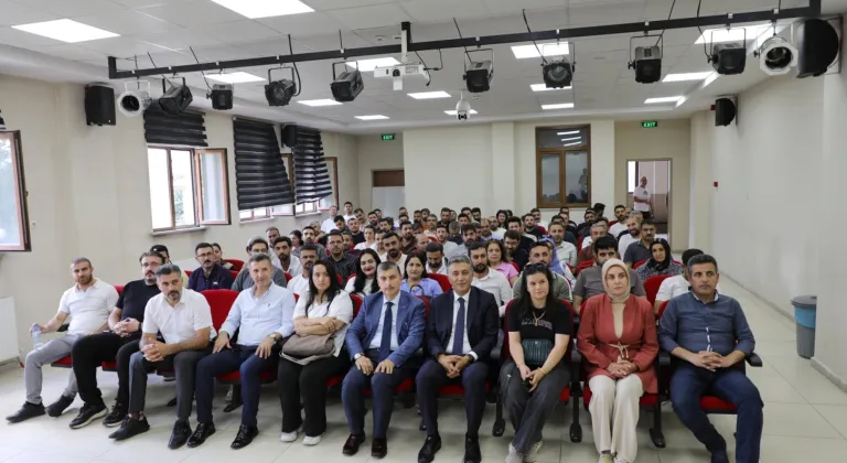 Ağrı’da 154 Öğretmene Yöneticilik Eğitimi