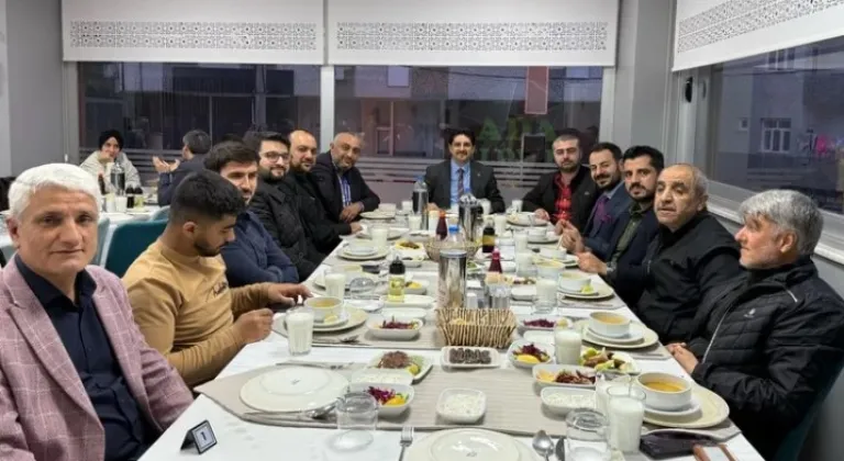 AK Parti Mardin, Basın Mensuplarıyla İftar Programında Buluştu








