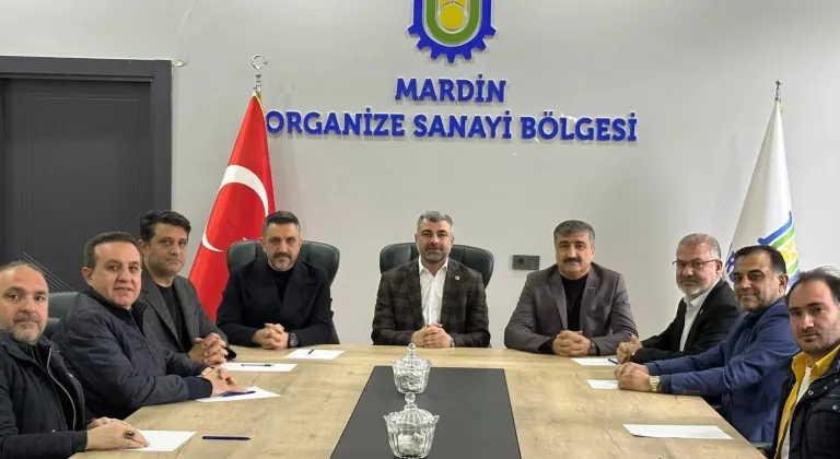 AK Partili Faruk Kılıç tekstilcileri dinledi