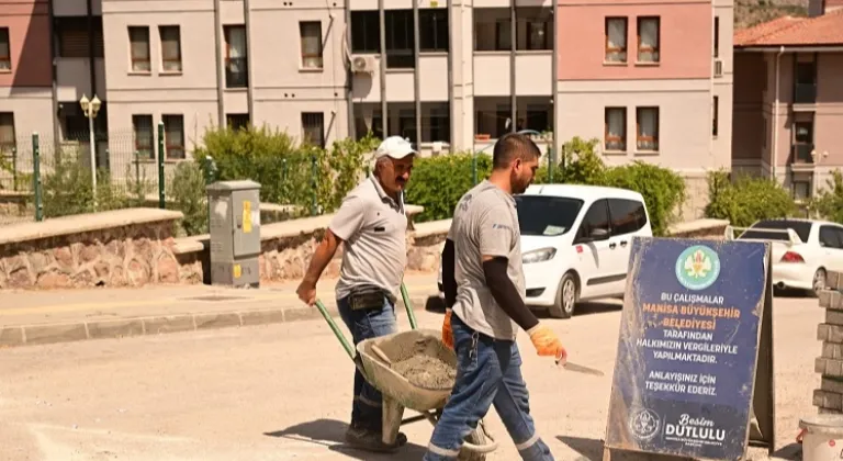 Akgedik’te Bozulan Yollar Yenileniyor