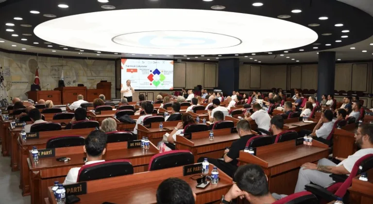 Akıllı Şehir Stratejisi Büyükşehir Personeline Tanıtıldı