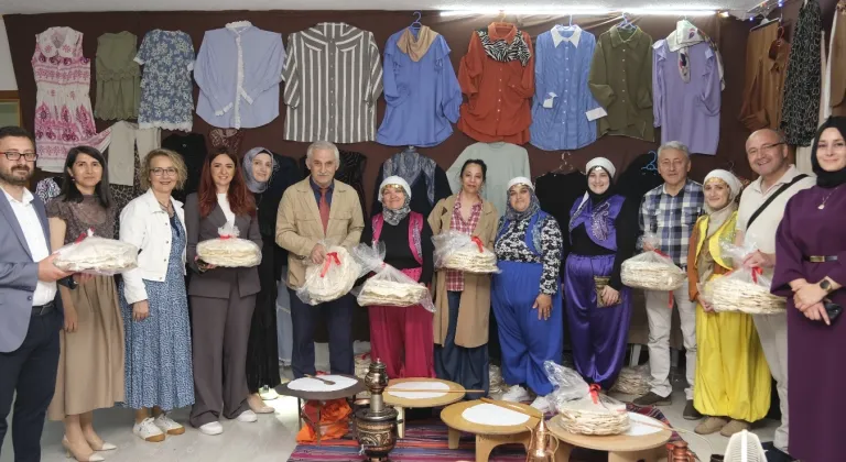 Alikahyalıların el emeği ürünleri İZMEK'le görücüye çıktı