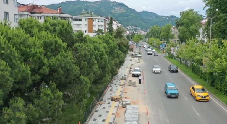 Altınordu’da Kaldırımlar Yenileniyor