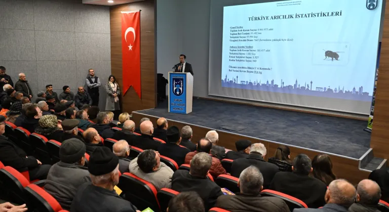 Ankara Çubuk’ta arıcılara modern üretim eğitimi