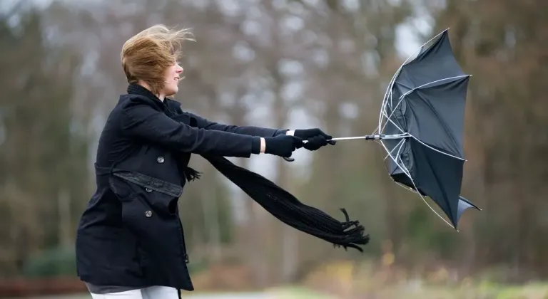 Ankara için kuvvetli rüzgar ve yer yer fırtına alarmı