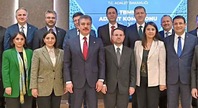 Ankara’daki İftar Programında Tokat İmzası: Vekiller Adalet Komisyonu Buluşmasında