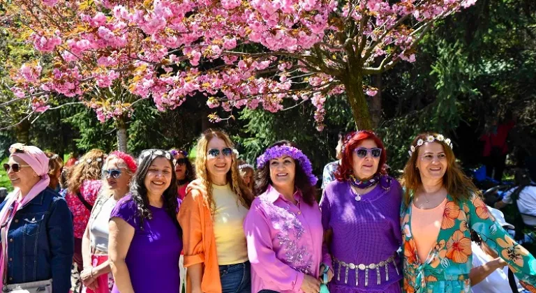 Ankaralı kadınlar baharı Sakura Şenliği'yle karşıladı