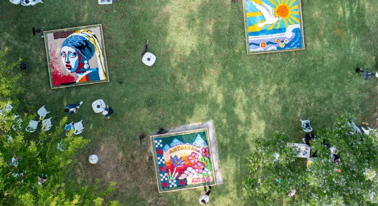 Antalya Muratpaşa'da 'Çiçek Desenleri' için son günler