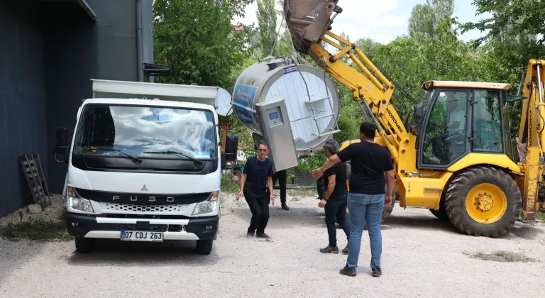 Antalya'da Kaş Sütleğen'e 4 tonluk süt soğutma tankı