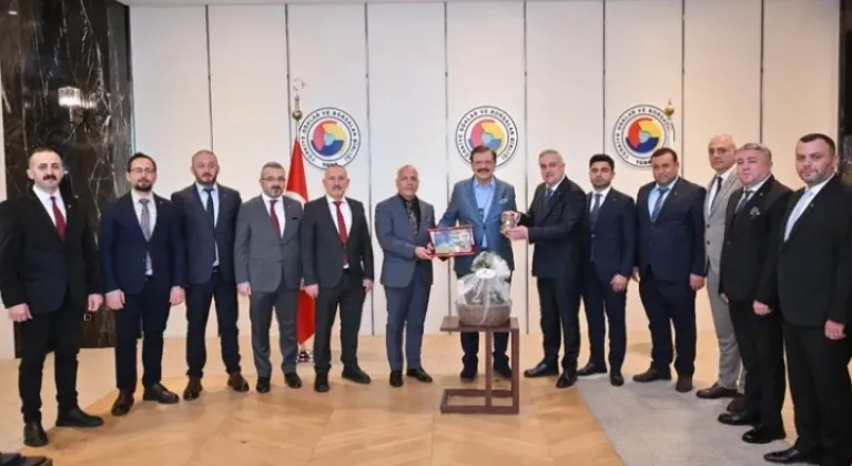 Artvin Ticaret Borsası’ndan TOBB Başkanı Hisarcıklıoğlu’na Ziyaret







