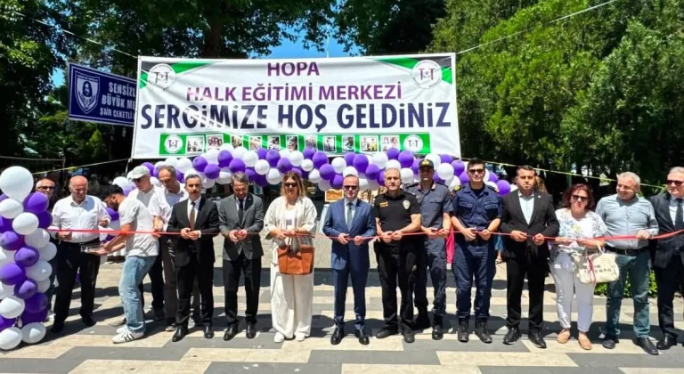 Artvin’de kursiyerlerin el emeği ürünleri vatandaşlarla buluştu