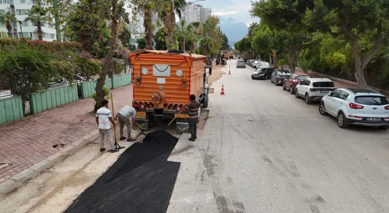 ASAT Konyaaltı’nda Asfalt Çalışmalarını Sürdürüyor