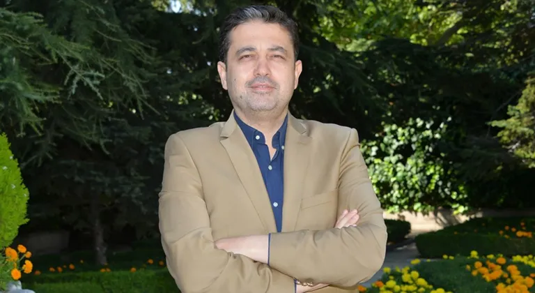 Av. Cüneyd Altıparmak: 