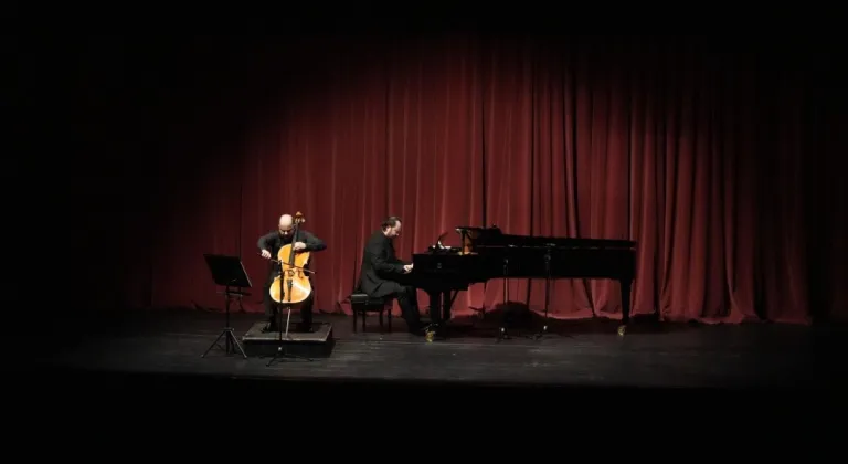 Aybulus ve Şenler’den sanatseverlere müzik ziyafeti