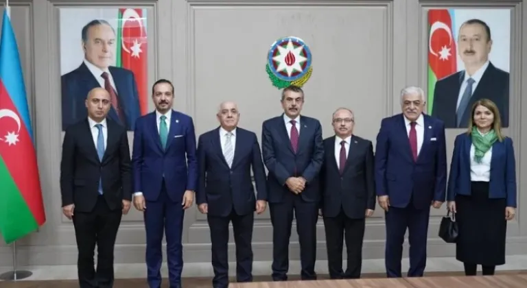 Azerbaycan Başbakanı Asadov, Bakan Tekin ile Görüştü