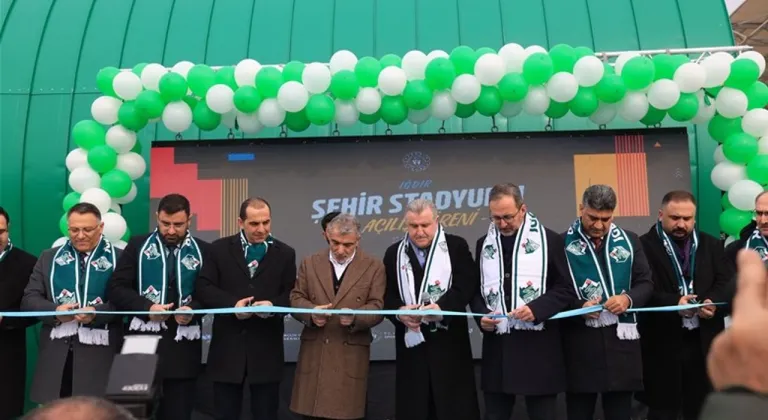 Bakan Bak, Iğdır Şehir Stadyumunun açılışını yaptı