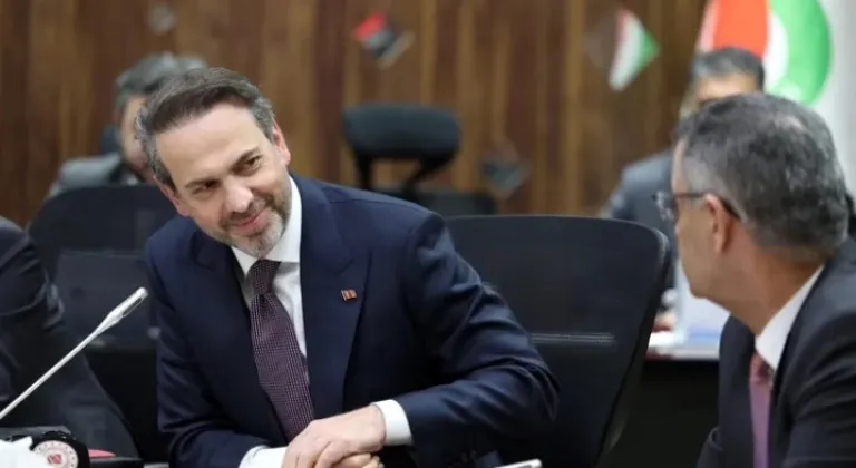 Bakan Bayraktar'dan Irak'ta Enerji Görüşmeleri