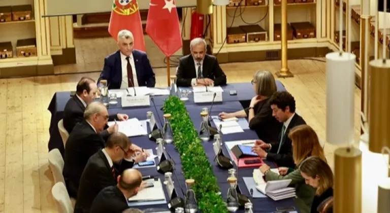 Bakan Bolat, Portekiz’de Dışişleri Bakanı Rangel ile görüştü