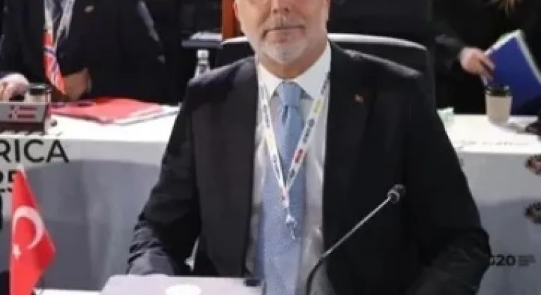 Bakan Işıkhan G20 Zirvesi'nde Türkiye'nin İstihdam Vizyonunu Paylaştı









