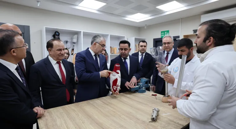 Bakan Işıkhan'dan Gaziantep'te o merkeze ziyaret