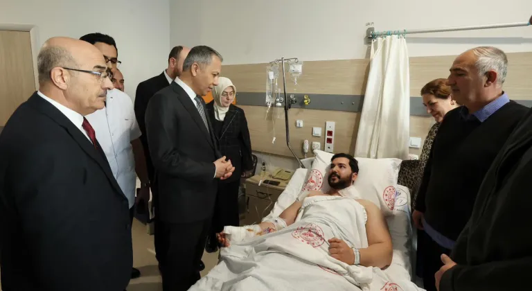 Bakan Yerlikaya Yalova’da Yaralı Polisleri Ziyaret Etti