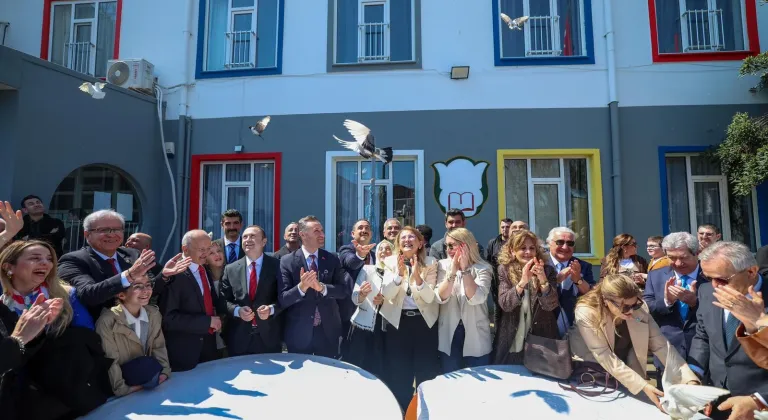 Bakırköy'de Başkan Ovalıoğlu'ndan paskalya kutlaması