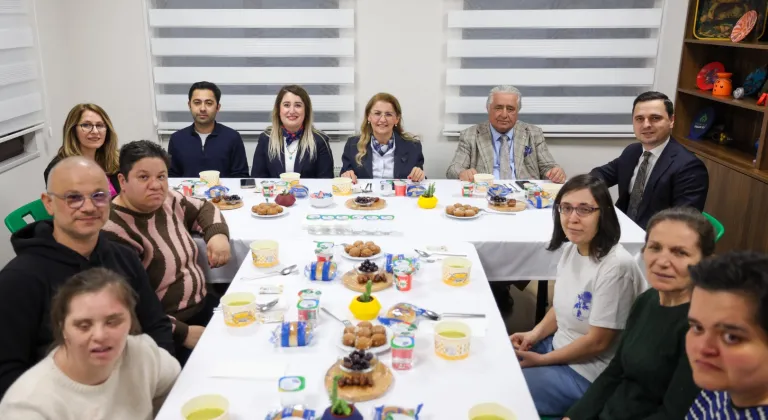 Bakırköy'de Engelsiz Yaşamevi'nde iftar buluşması