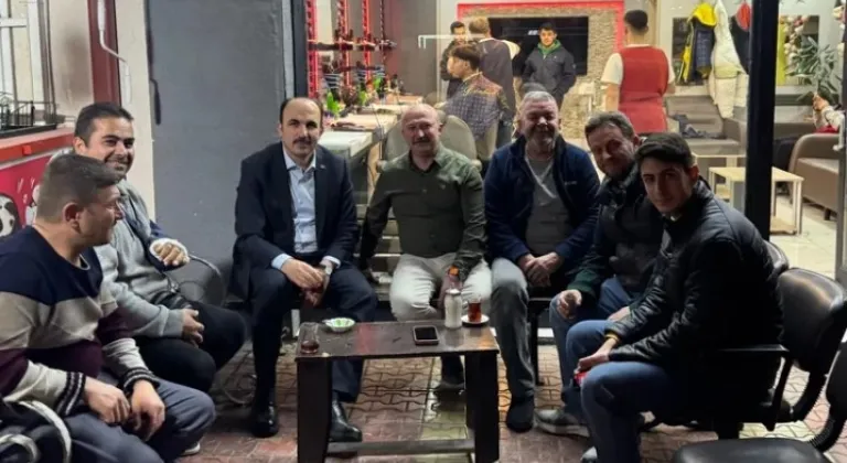 Başkan Altay, Esnafın Çay Davetine Katıldı








