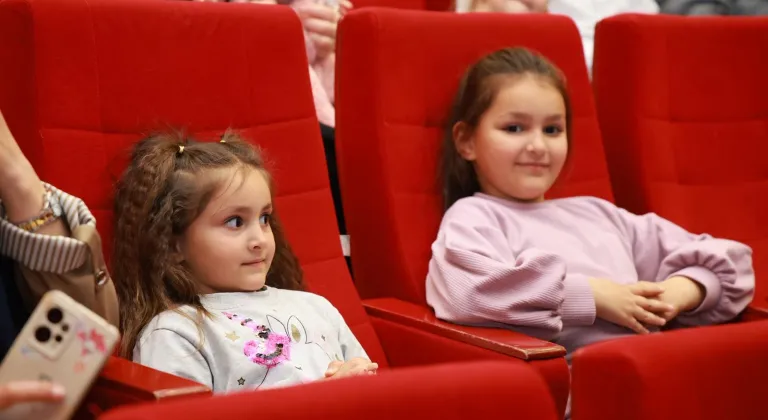 Başkan Büyükgöz çocuklarla GKM’de buluştu