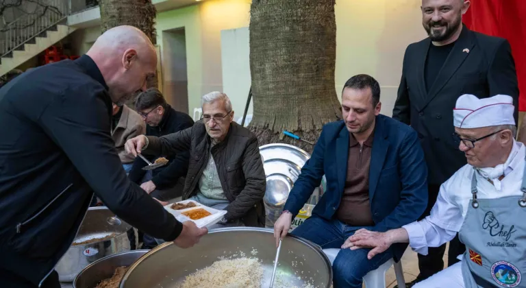 Başkan Eşki Makedonya göçmenlerinin iftar sofrasına konuk oldu