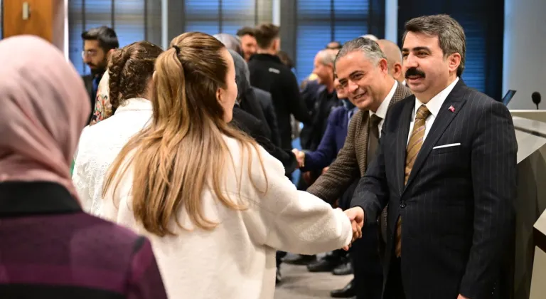Başkan Oktay Yılmaz, belediye personeliyle bayramlaştı