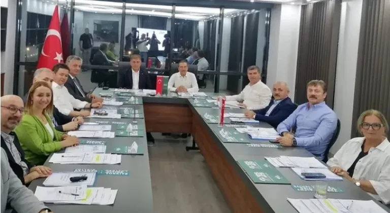 Başkan Tekin'den Sağlıklı Kentler İçin Eskişehir Çıkarması










