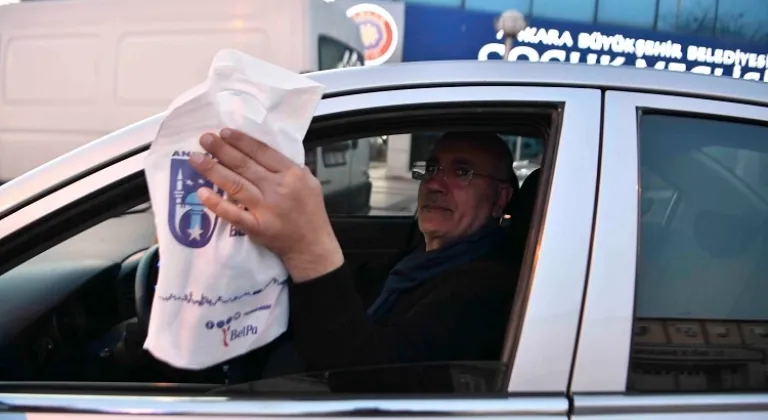 Başkentte moto kuryeli iftar desteği