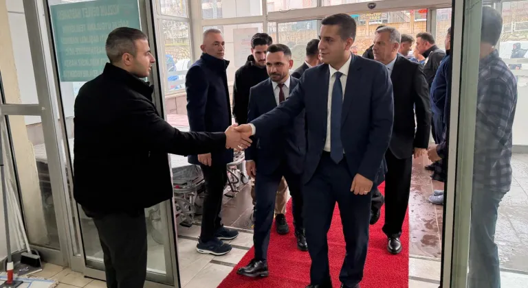 Batman Kozluk'ta bayramda sağlık çalışanlarına ve hastalara ziyaret