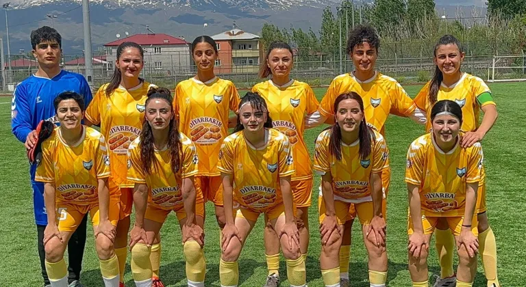 Bayazıtspor Muş’ta gol oldu yağdı