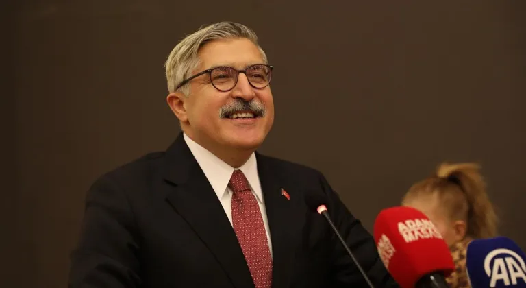 “Bayrağa uzanan eller kırılır; bu millet bayrağı yere düşürmez, vatanı böldürmez, Türkiye yenilmez”