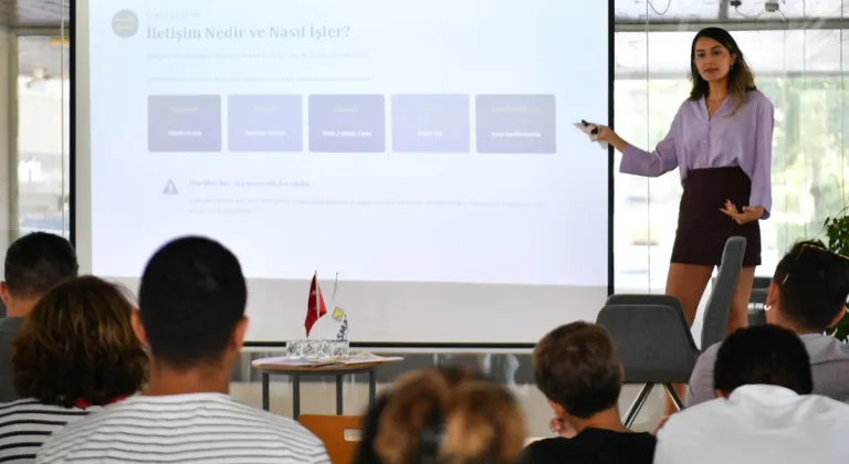 Beylikdüzü’nde Geleceğin İletişim Yetkinlikleri Ele Alındı